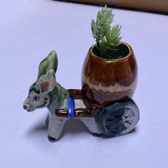 Ceramic Donkey 🫏 - Picture 2 of 5
